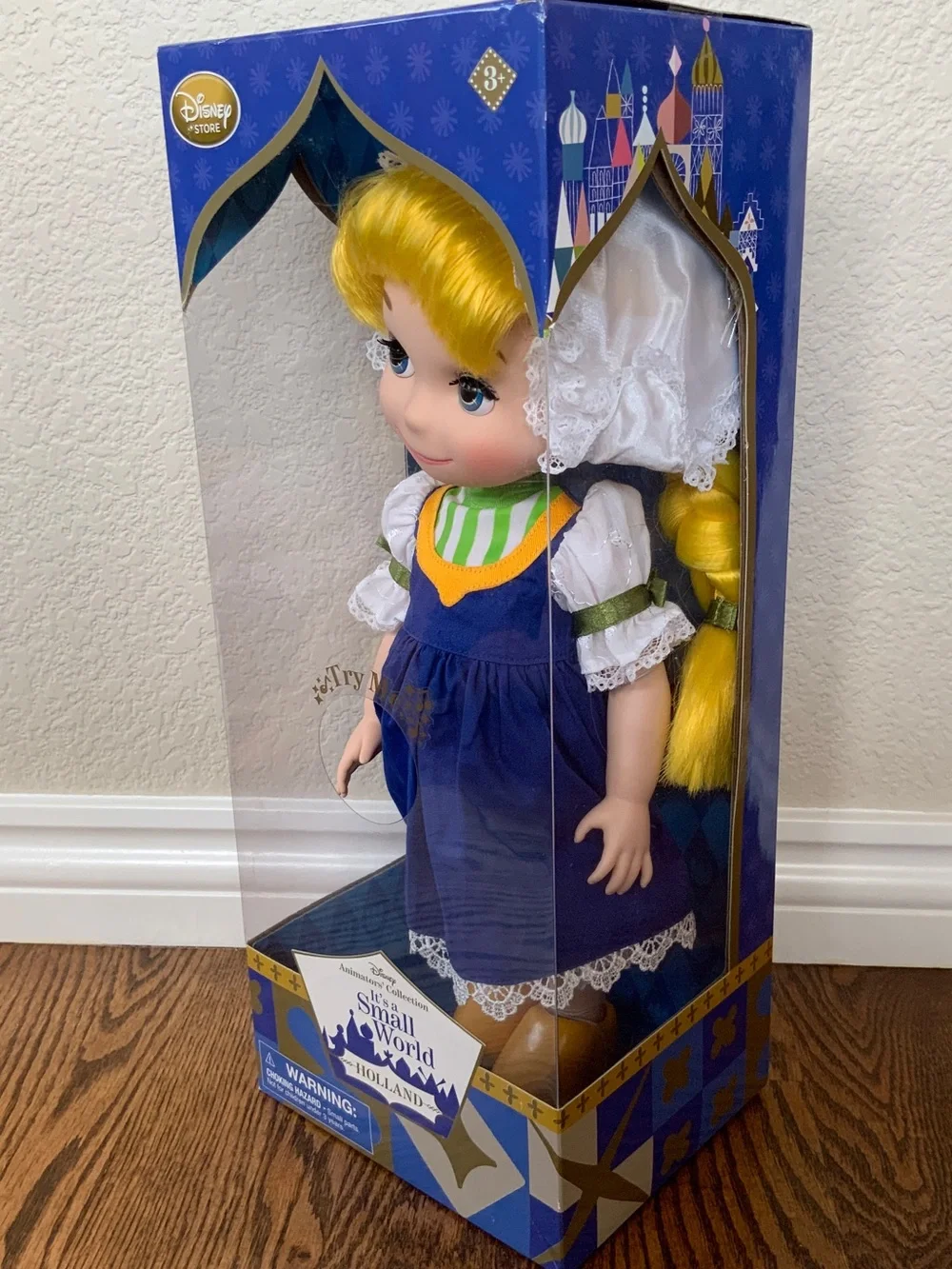 Disney Holland It's a Small World' Animator’s Collection Singing Doll New in Box